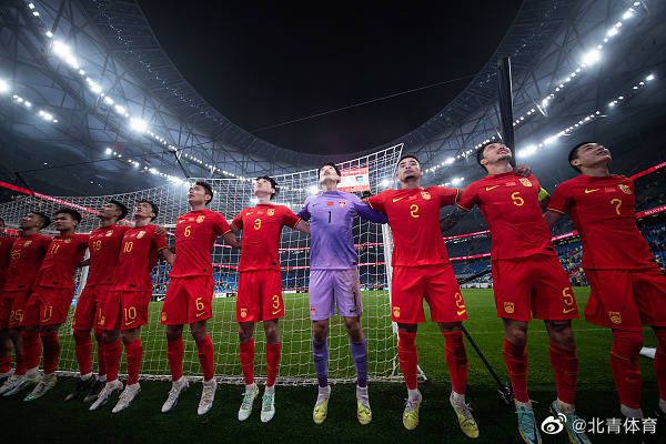 年轻老师6大胸女教师