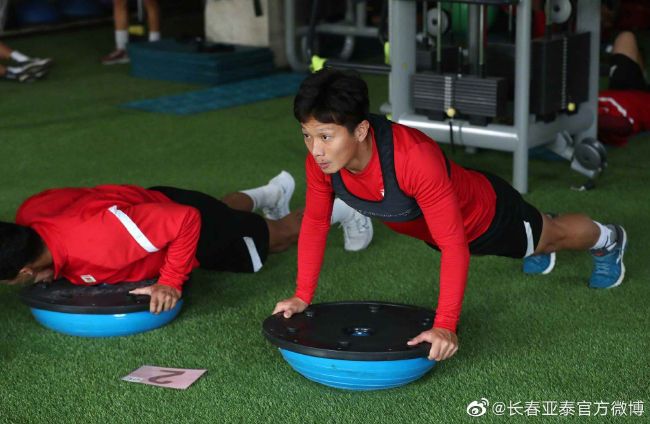 女董事长被戴乳环调教