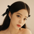 蒂法剪衣服